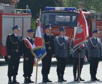 Poczty sztandarowe Państwowej Straży Pożarnej w Namysłowie i Policji w Namysłowie