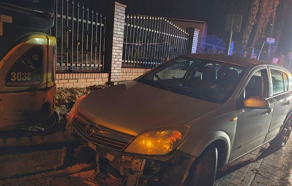 zdjęcie: rozbite auto