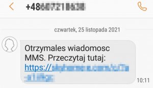 Zdjęcie wiadomości tekstowej z telefonu komórkowego, z fałszywym linkiem do złośliwej aplikacji kradnącej pieniądze z konta bankowego.